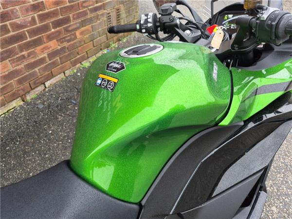 2025 KAWASAKI NINJA 1100 SX SE