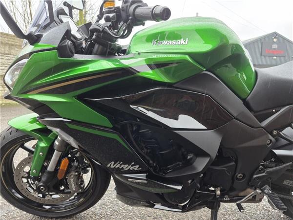 2025 KAWASAKI NINJA 1100 SX SE