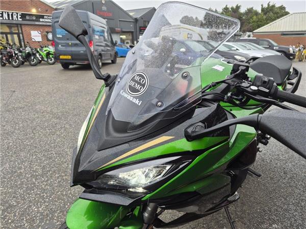 2025 KAWASAKI NINJA 1100 SX SE