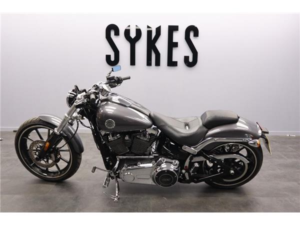 2015 Harley-Davidson Breakout