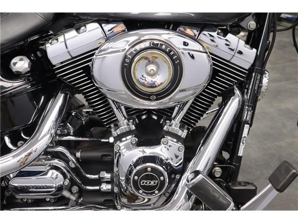 2015 Harley-Davidson Breakout