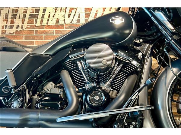 2019 harley-davidson FLHXS Street Glide Special 114