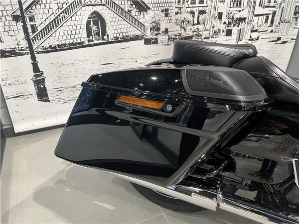 2016 HARLEY-DAVIDSON STREET GLIDE CVO