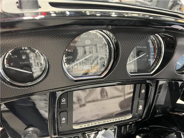 2016 HARLEY-DAVIDSON STREET GLIDE CVO