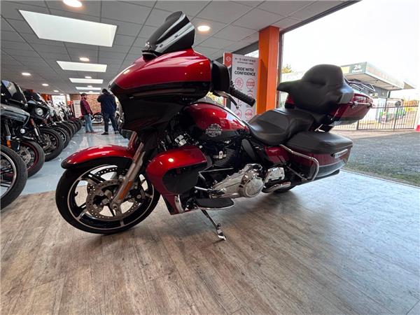2025 HARLEY-DAVIDSON TOURING FLHXU STREET GLIDE ULTRA