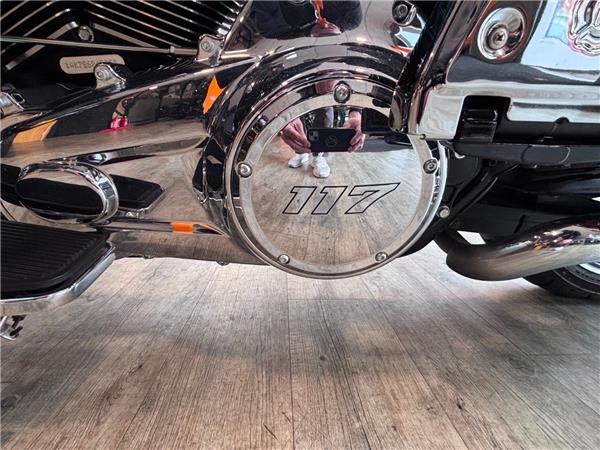 2025 HARLEY-DAVIDSON TOURING FLHXU STREET GLIDE ULTRA