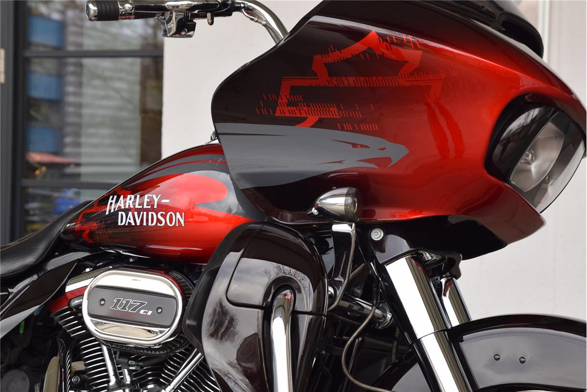 FLTRKSE Road Glide ST-Style