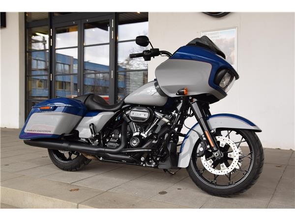 FLTRXS Road Glide Special