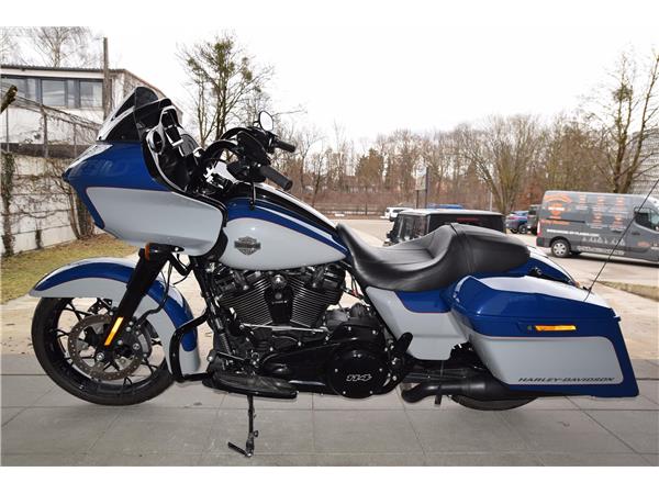 FLTRXS Road Glide Special
