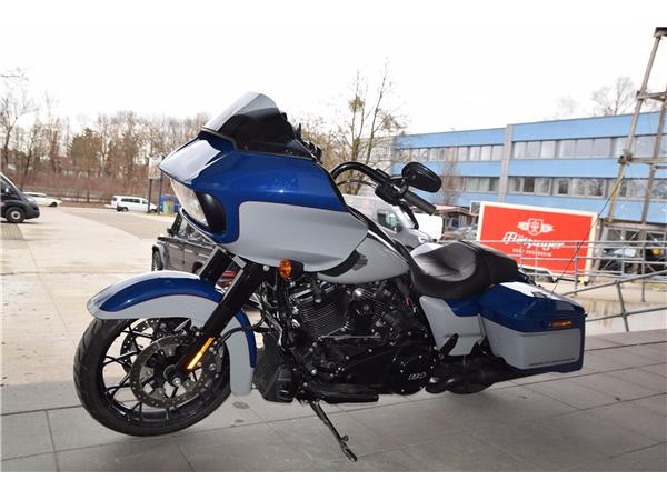 FLTRXS Road Glide Special