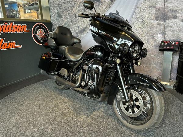 2021 Harley-Davidson FLHTK ULTRA LIMITED Vivid Black Blacked Out