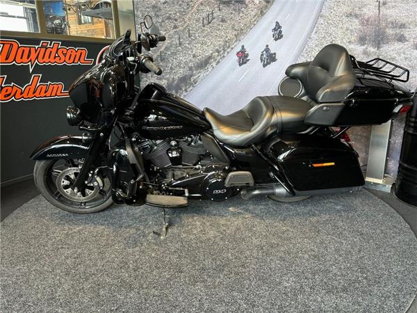2021 Harley-Davidson FLHTK ULTRA LIMITED Vivid Black Blacked Out