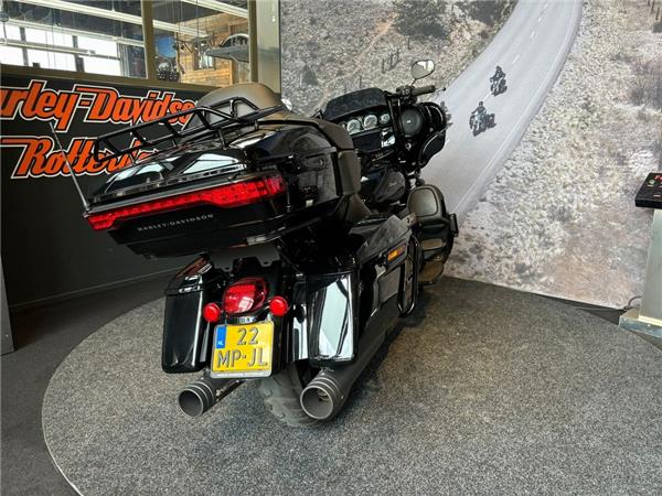 2021 Harley-Davidson FLHTK ULTRA LIMITED Vivid Black Blacked Out