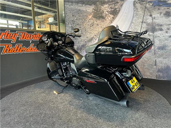 2021 Harley-Davidson FLTRK ROAD GLIDE LIMITED Vivid Black Blacked Out