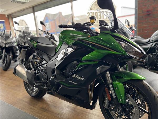 2025 KAWASAKI NINJA 1100 SX SE