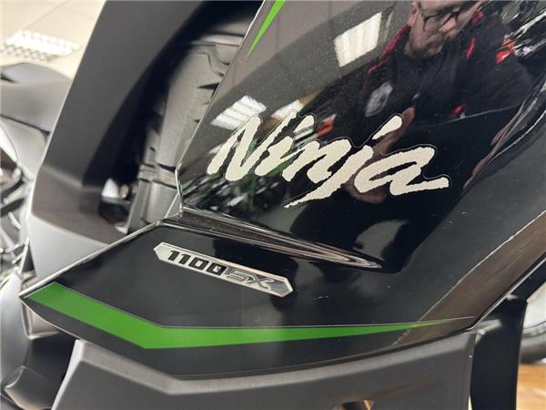 2025 KAWASAKI NINJA 1100 SX SE