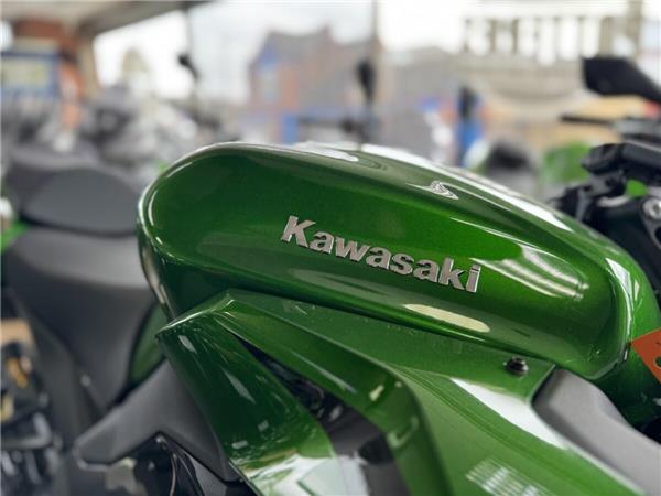 2025 KAWASAKI NINJA 1100 SX SE
