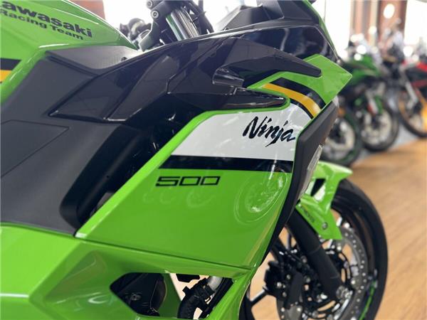 2025 KAWASAKI NINJA 500 SE