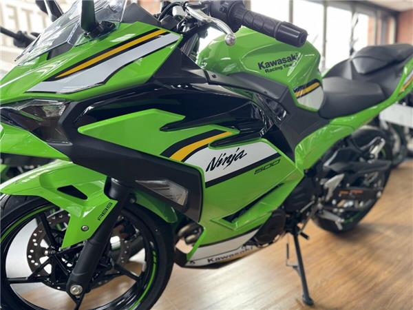 2025 KAWASAKI NINJA 500 SE