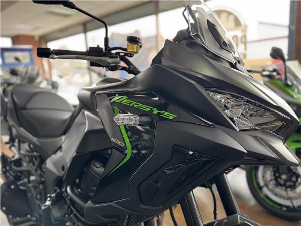 2025 Kawasaki Versys 1100