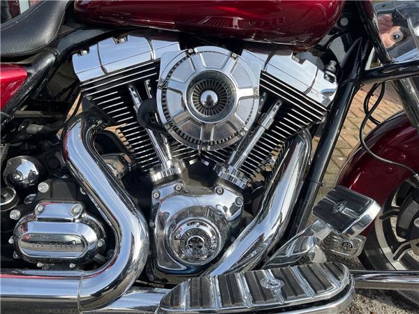 2016 HARLEY-DAVIDSON TOURING FLHRC ROAD KING CLASSIC