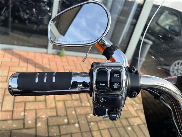 2016 HARLEY-DAVIDSON TOURING FLHRC ROAD KING CLASSIC