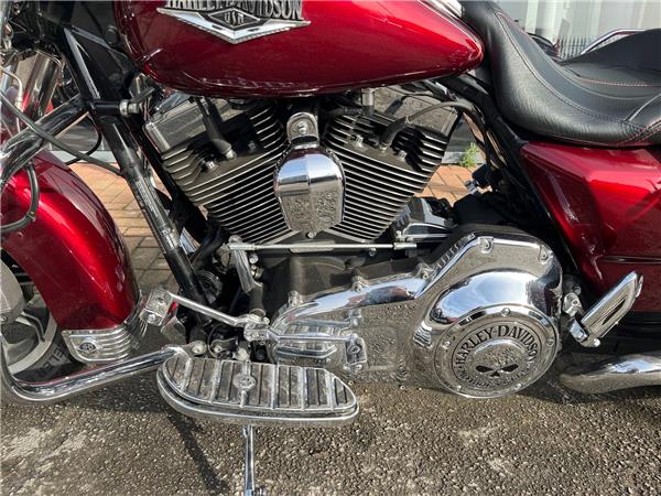 2016 HARLEY-DAVIDSON TOURING FLHRC ROAD KING CLASSIC