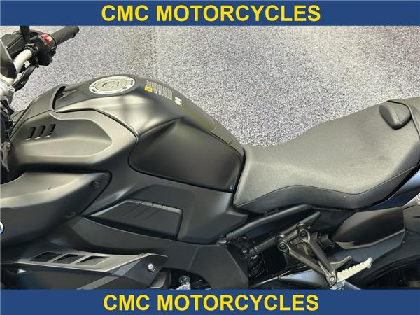  Yamaha MT-10 MT-10