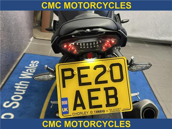  Yamaha MT-10 MT-10