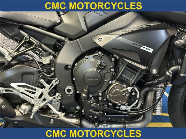  Yamaha MT-10 MT-10
