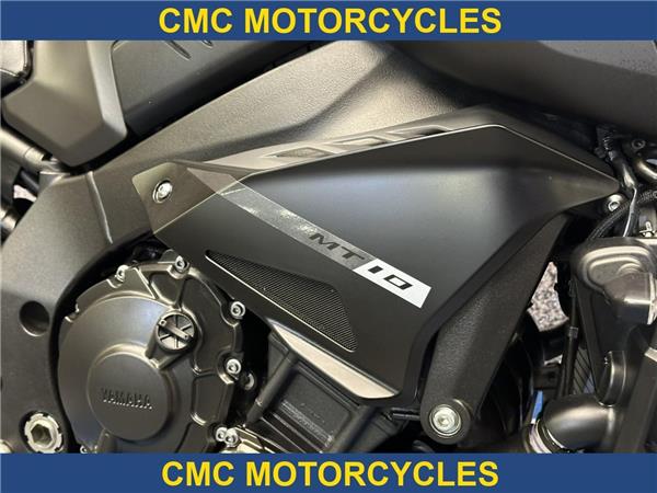  Yamaha MT-10 MT-10