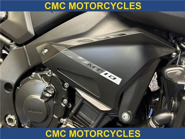  Yamaha MT-10 MT-10