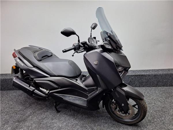 2023 Yamaha XMAX 300