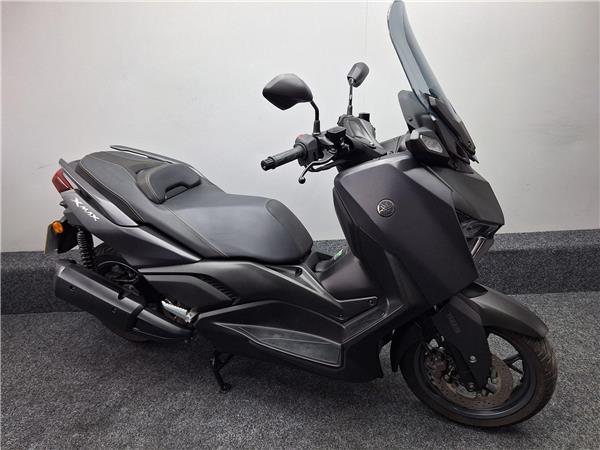 2023 Yamaha XMAX 300