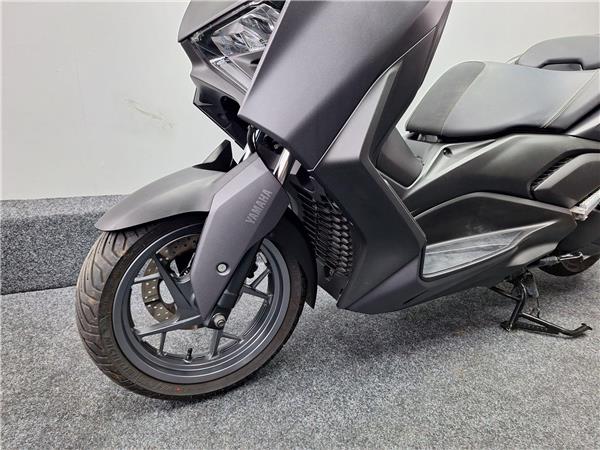 2023 Yamaha XMAX 300