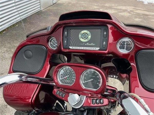 2017 Harley-Davidson CVO Road Glide Ultra FLTRUSE