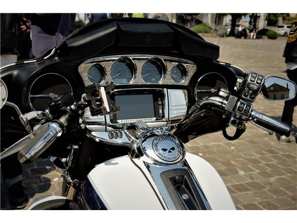 2015 HARLEY-DAVIDSON TRI GLIDE
