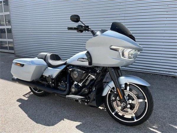 2025 Harley-Davidson Road Glide FLTRX