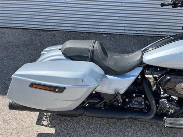 2025 Harley-Davidson Road Glide FLTRX