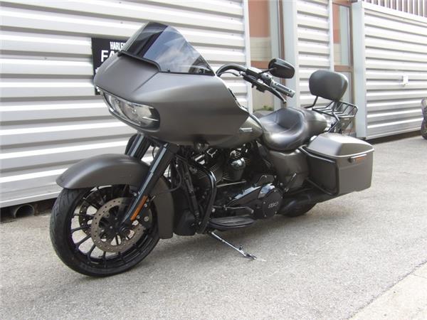 2018 HARLEY-DAVIDSON ROAD GLIDE