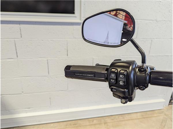 2022 HARLEY-DAVIDSON ROAD KING