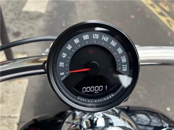 2025 HARLEY-DAVIDSON BREAKOUT