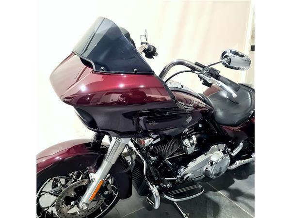 HARLEY-DAVIDSON ROAD GLIDE