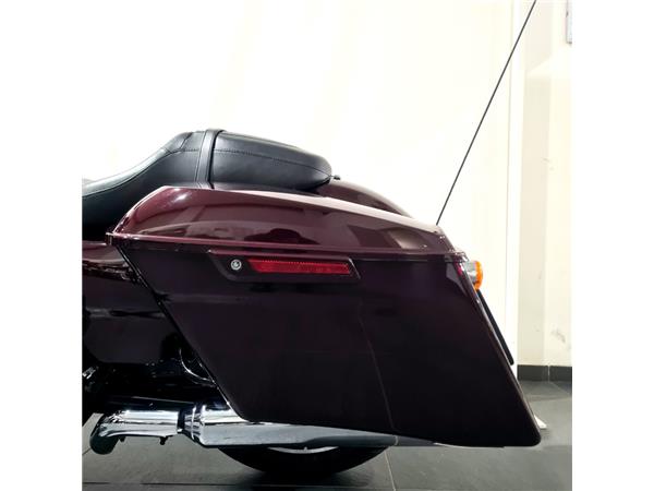 HARLEY-DAVIDSON ROAD GLIDE