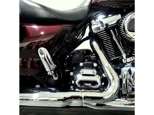 HARLEY-DAVIDSON ROAD GLIDE