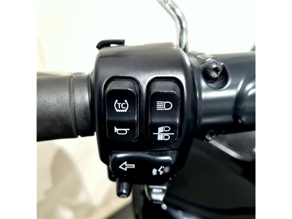 HARLEY-DAVIDSON ROAD GLIDE