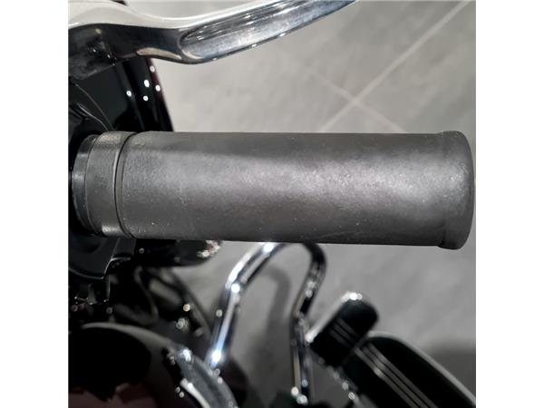 HARLEY-DAVIDSON ROAD GLIDE