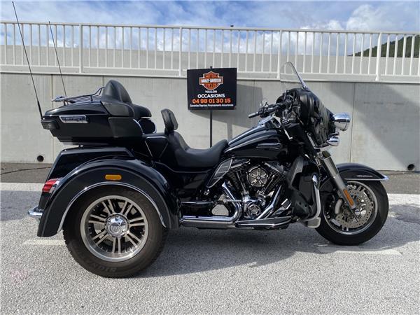 2015 HARLEY-DAVIDSON TRI GLIDE
