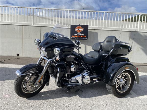 2015 HARLEY-DAVIDSON TRI GLIDE