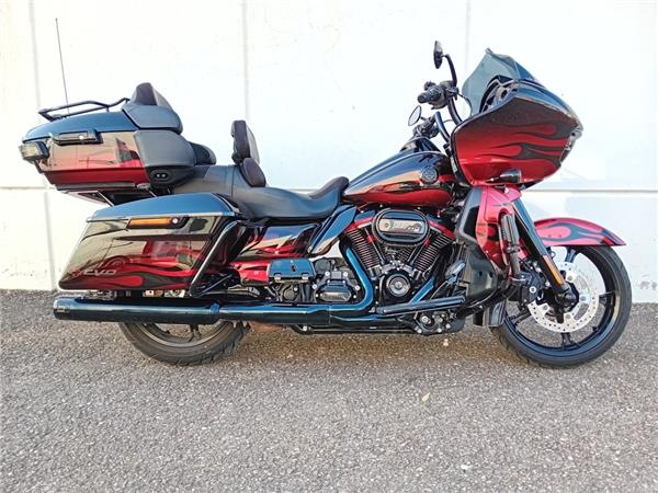 Harley-Davidson CVO - Custom Vehicle Operations Road Glide Limited